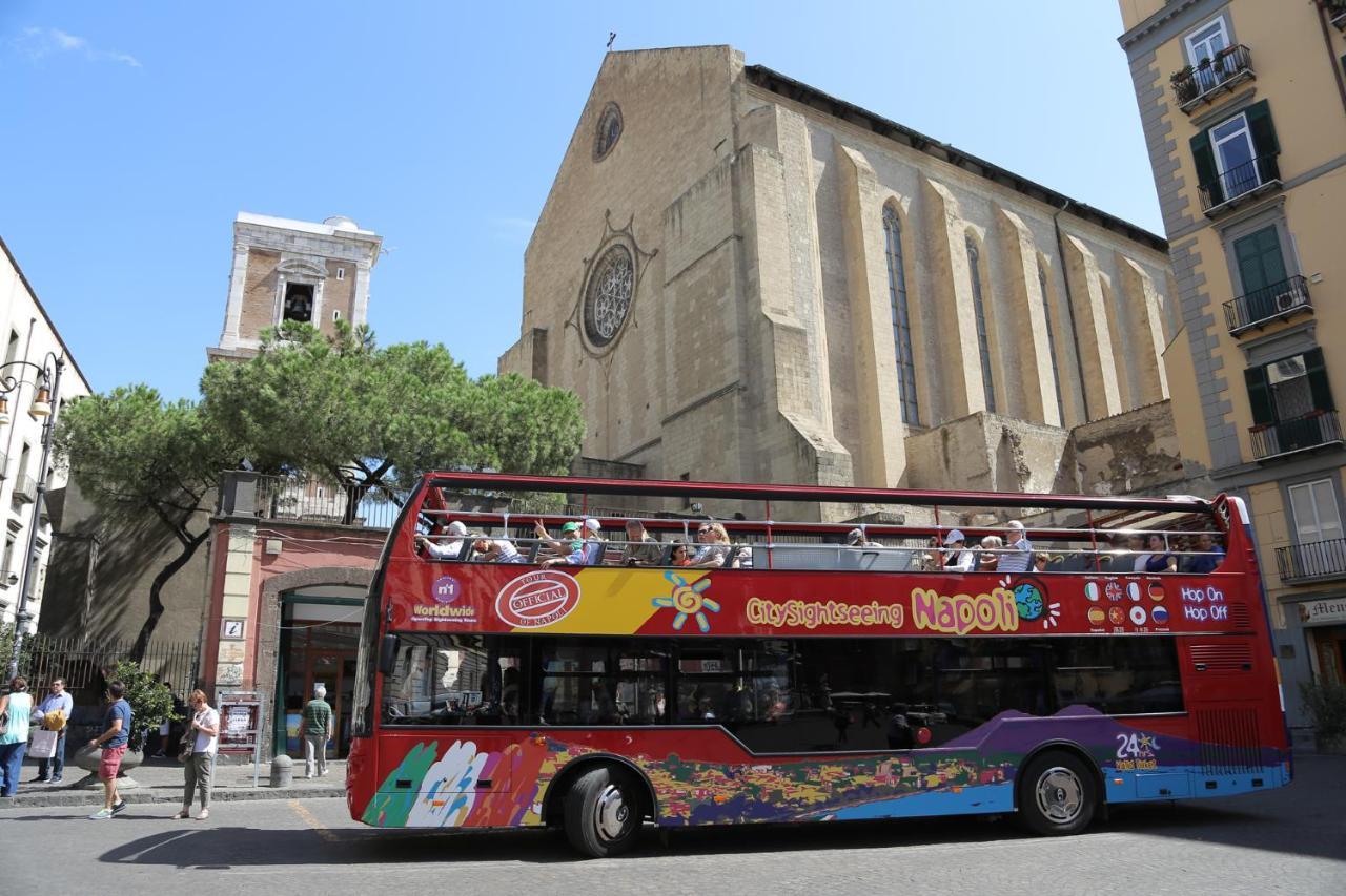 Palazzo Carafa Della Spina - Maison De Charme Napoli Dış mekan fotoğraf